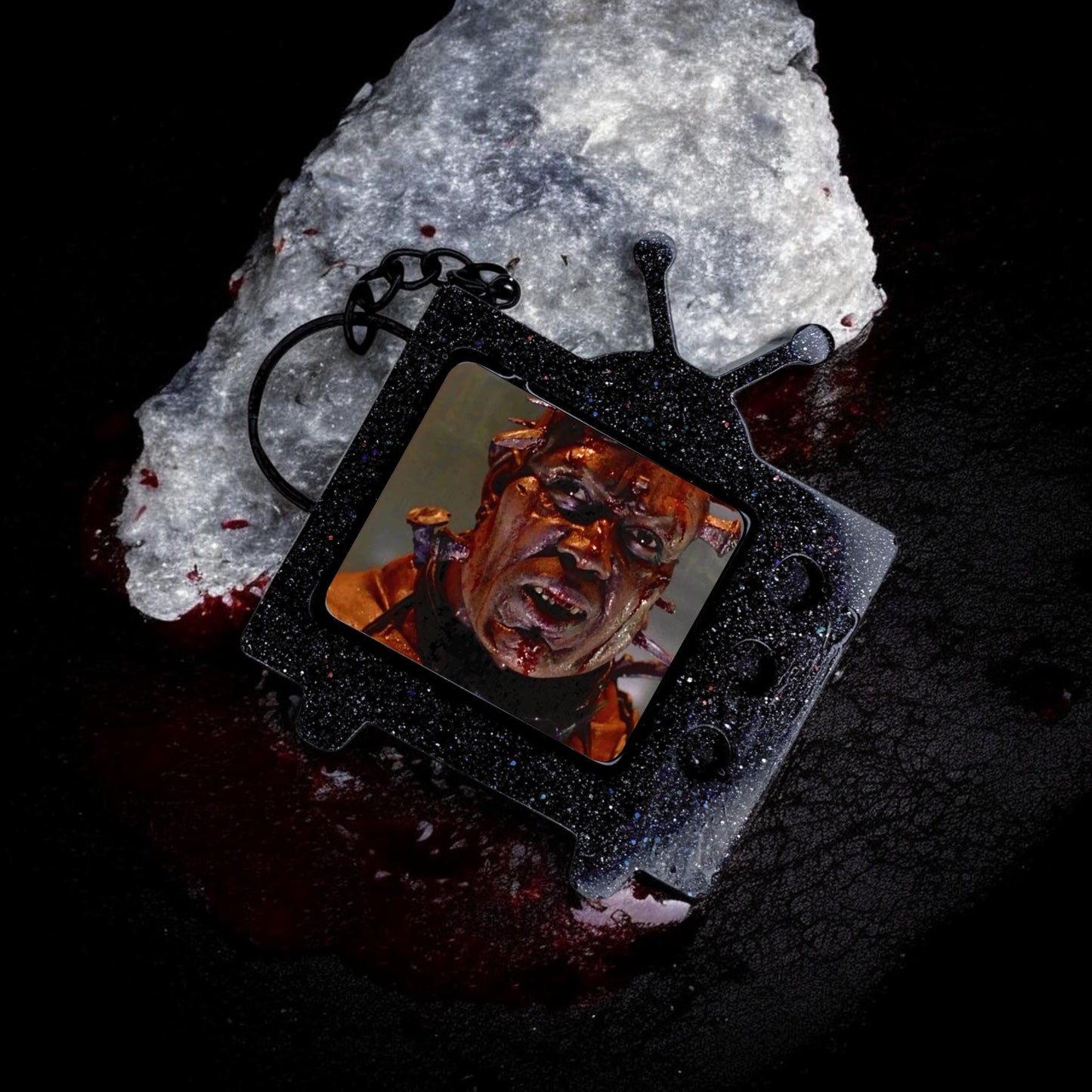 Thirteen Ghosts: The Hammer TV Keychain