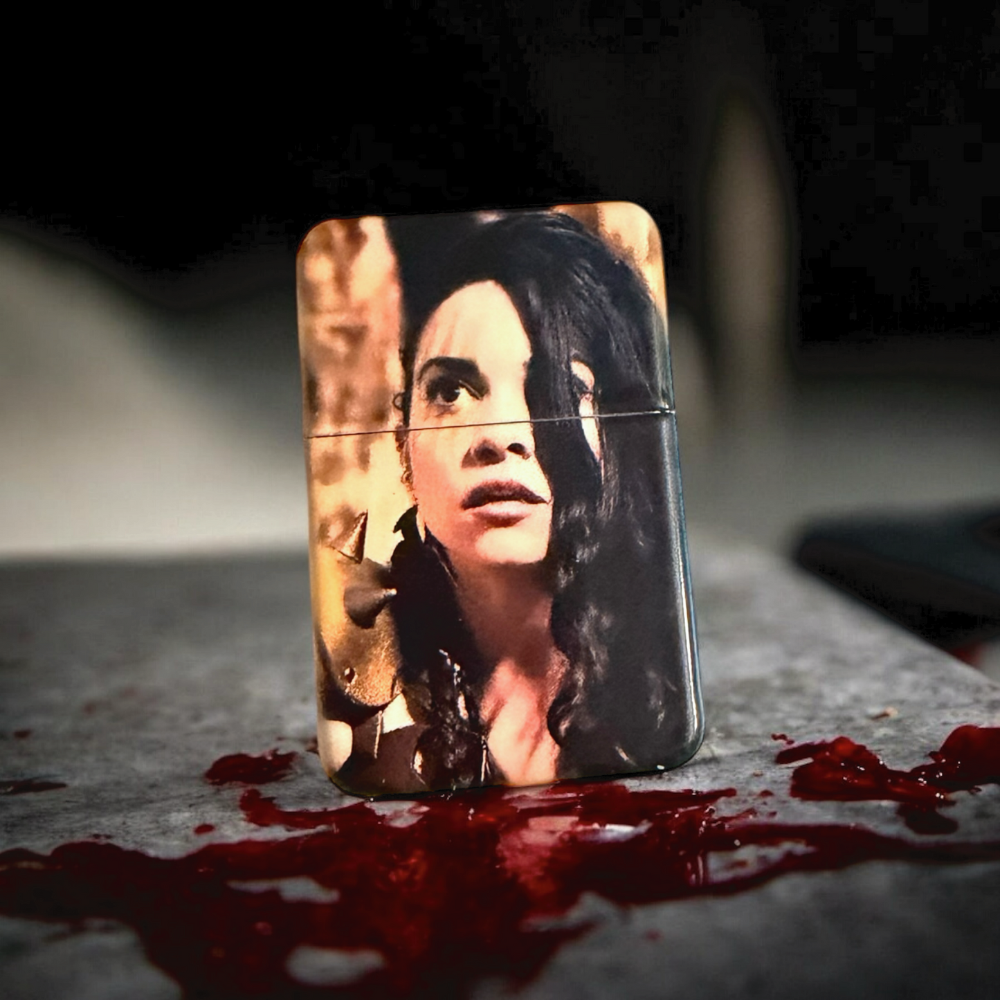 Sienna Shaw Lighter