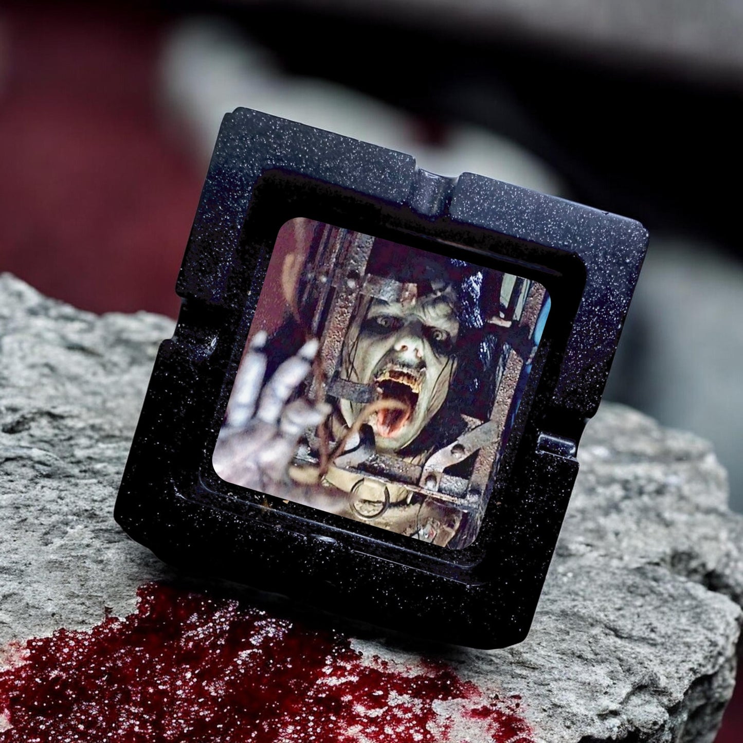 Thirteen Ghosts: The Jackal Ashtray