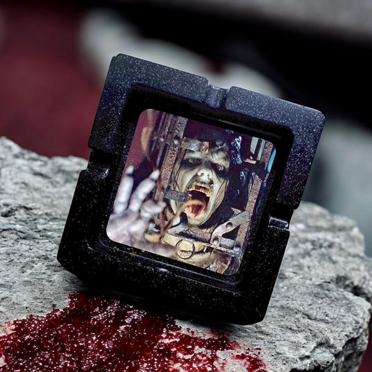 Thirteen Ghosts: The Jackal Ashtray